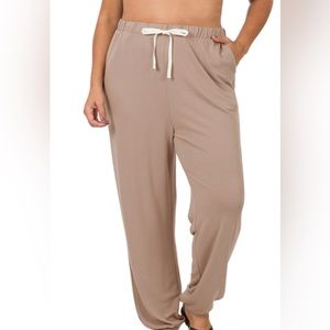 Women’s jogger pants